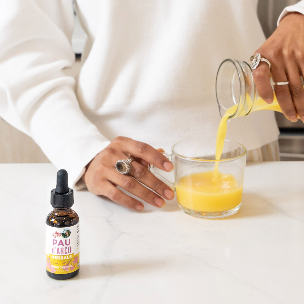 Pau d’Arco Herbal Blend Liquid Drops Lifestyle Bottle