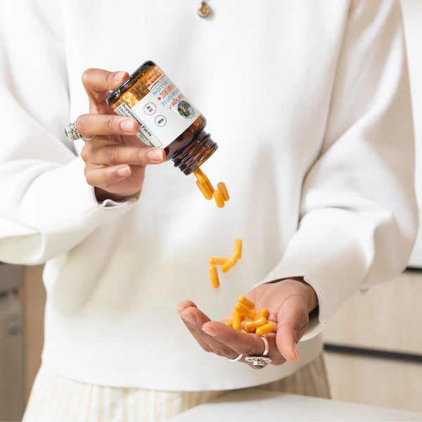 MaryRuth Turmeric Probiotics For Gut Health Capsules Product Photography